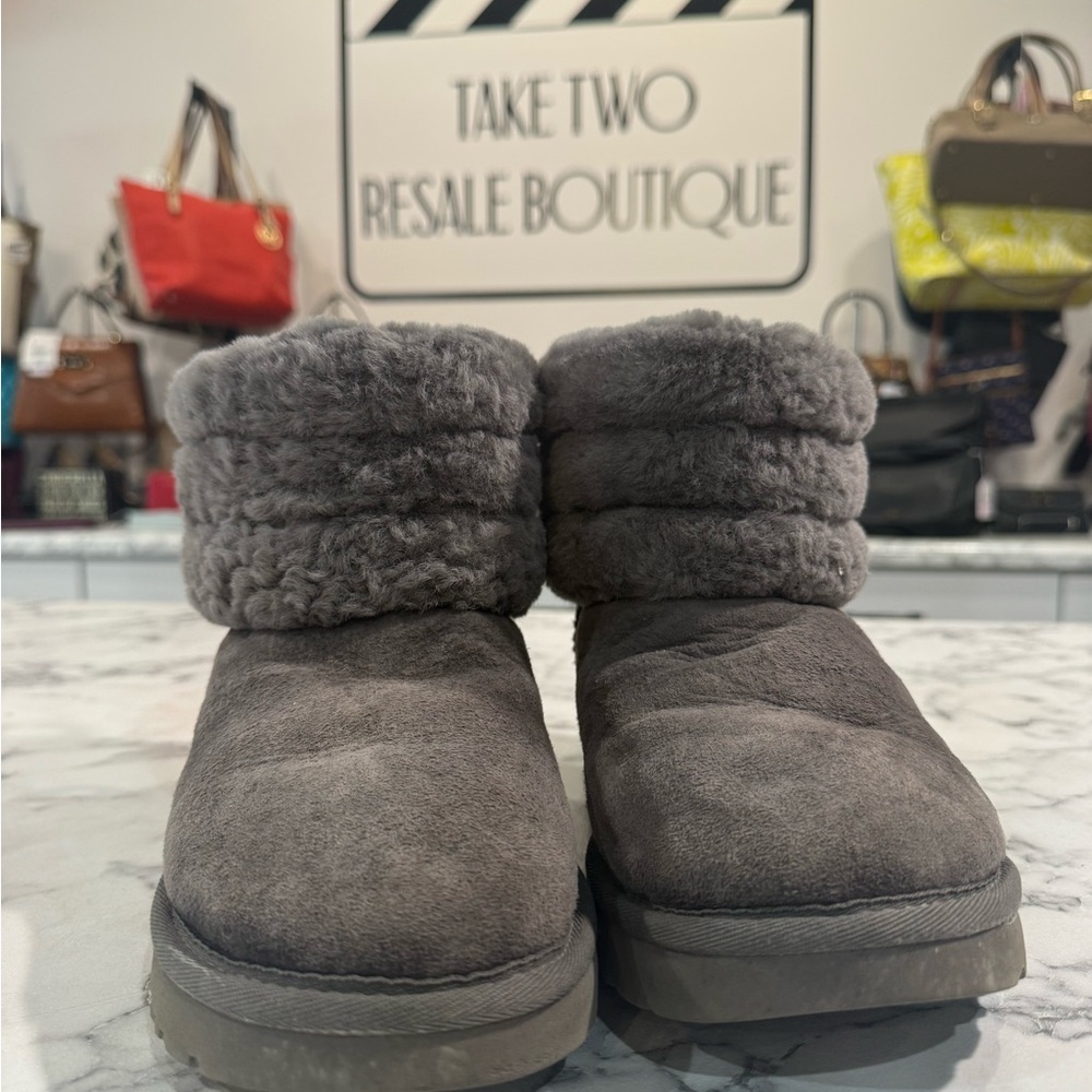 UGG Mini Fluff Quilted Cuff Charcoal Gray Suede Sheepskin Boots Size 8 Women - Picture 2 of 5